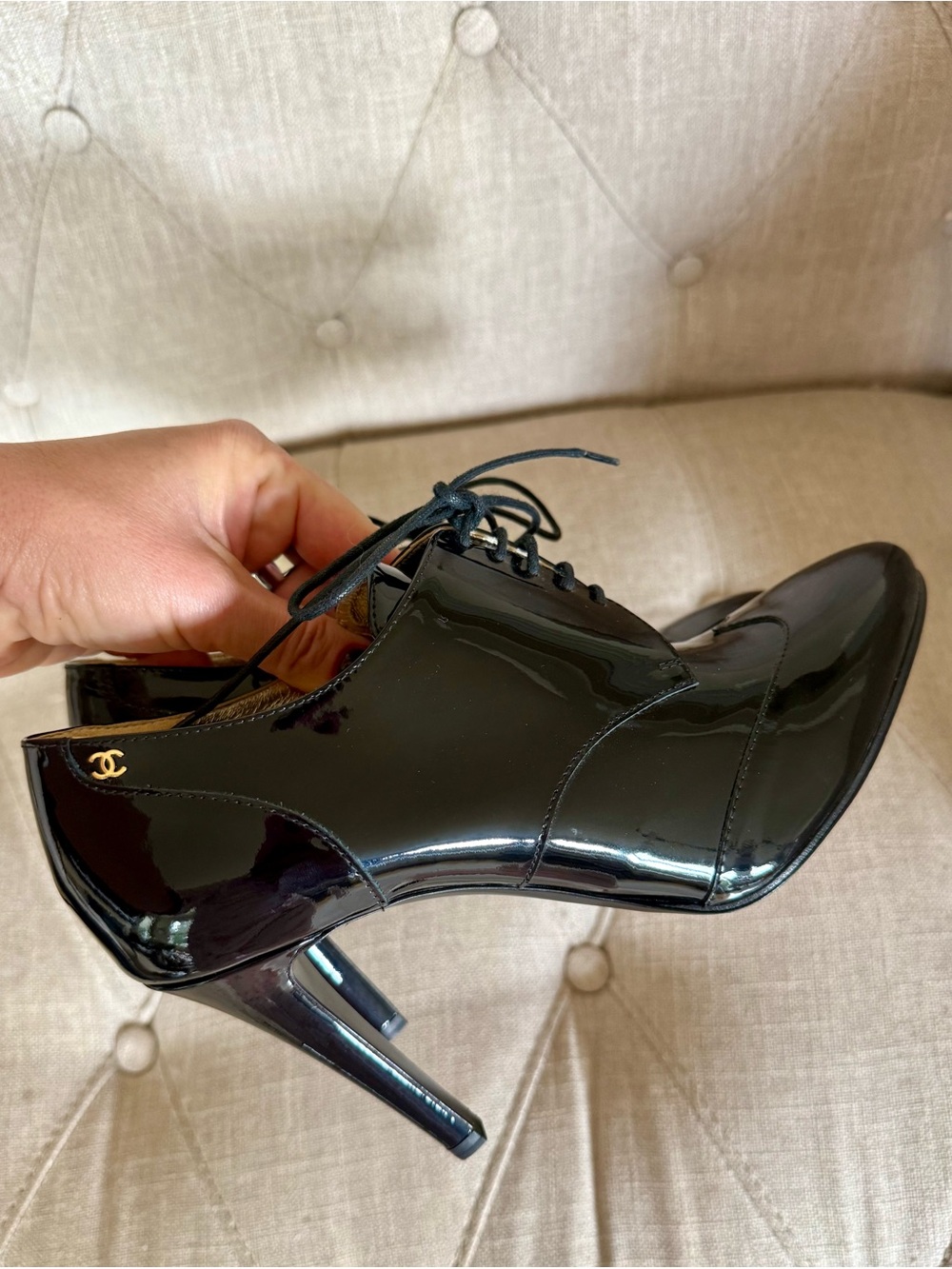 Chanel Black Patent Leather Gold CC Lace-Up  Oxfords Heels - 39.5 (US 8.5) NEW